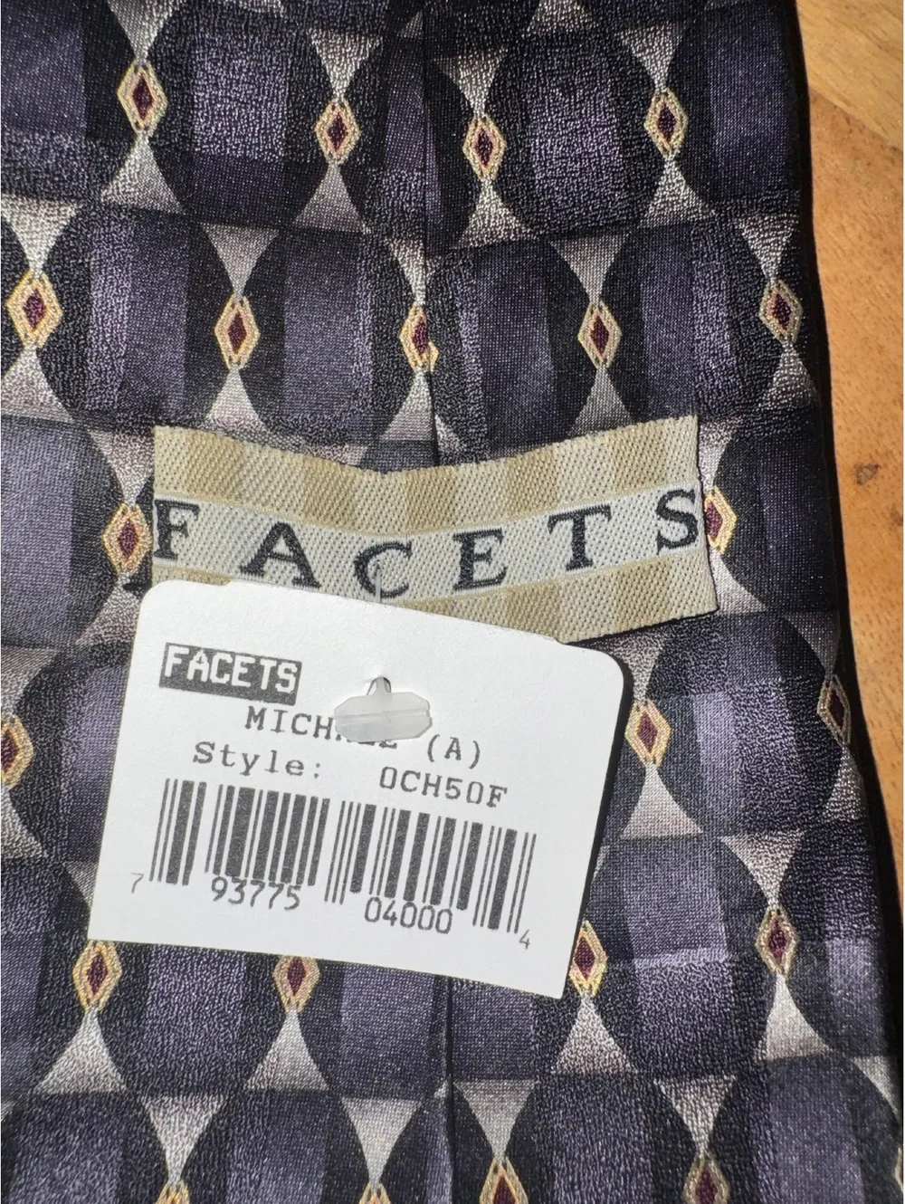 Facets geometric patterned 100% silk tie new with tags
